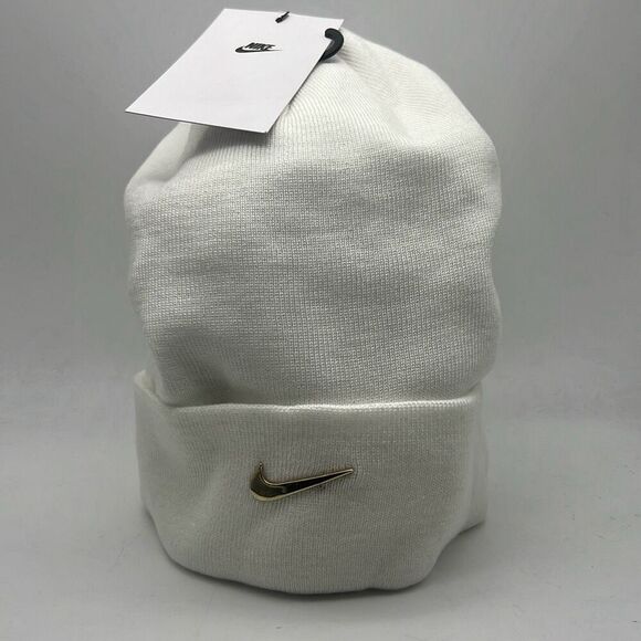 Nike Sportswear Cuffed Beanie White Gold Metal Logo CW6324‎ 133 One Size Men NWT - Picture 1 of 6